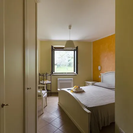 Al Casale Dei Nonni Bed & Breakfast *