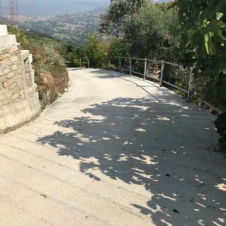 Al Casale Dei Nonni * Laureana Cilento